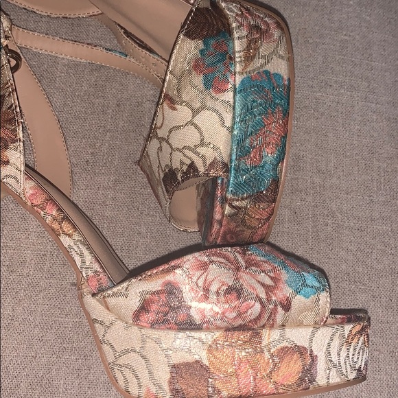 Shoes - Picture 3 of 3